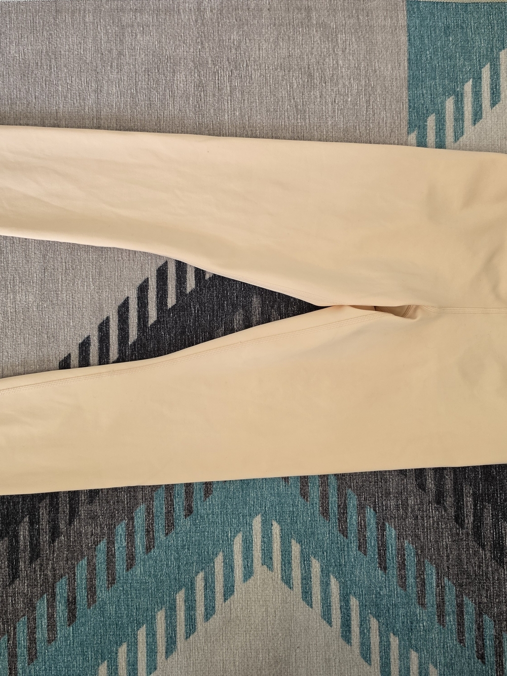 Like New Athleta Creamy-Peach 7/8 Elation  Leggings